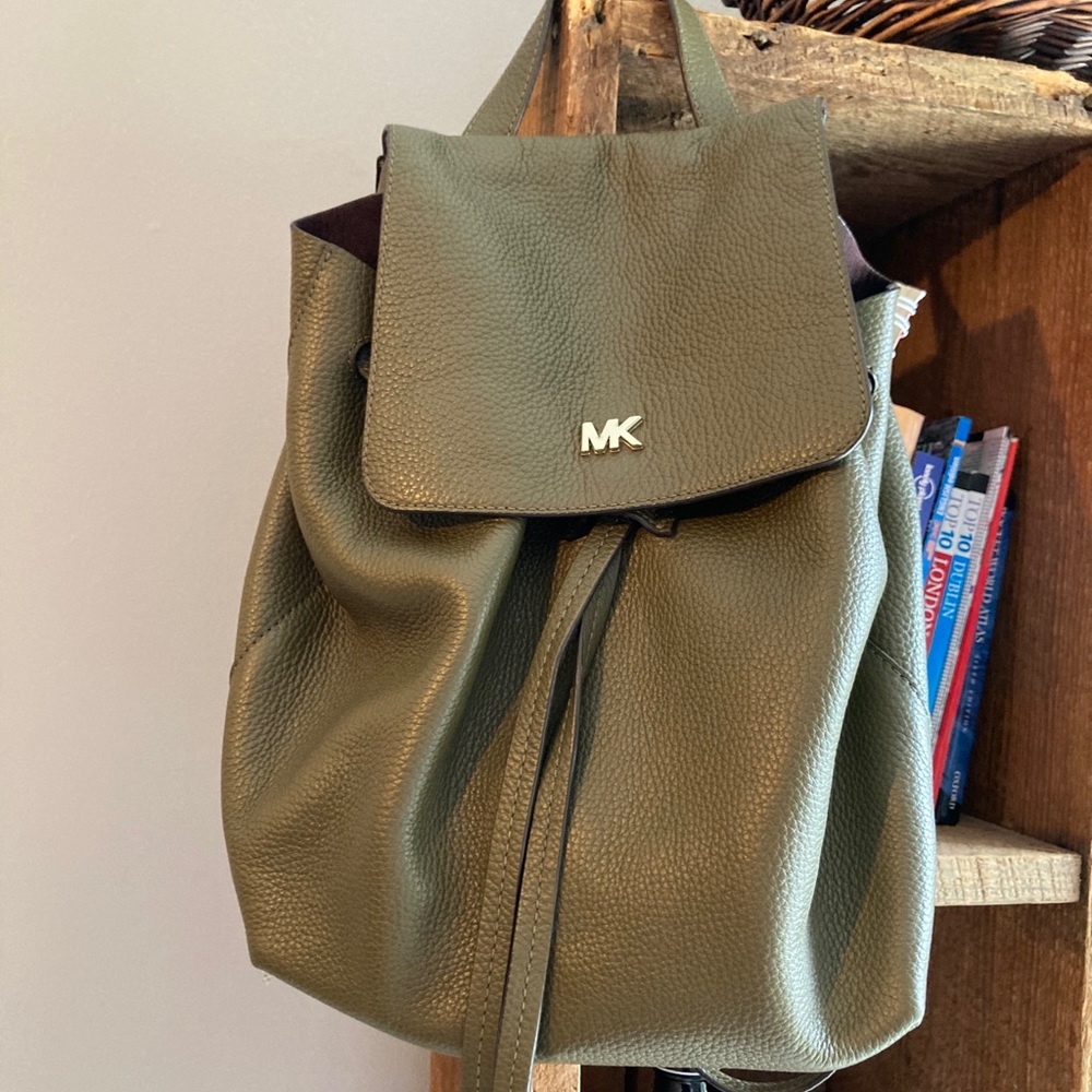 Junie Medium Pebbled Leather Backpack in Olive